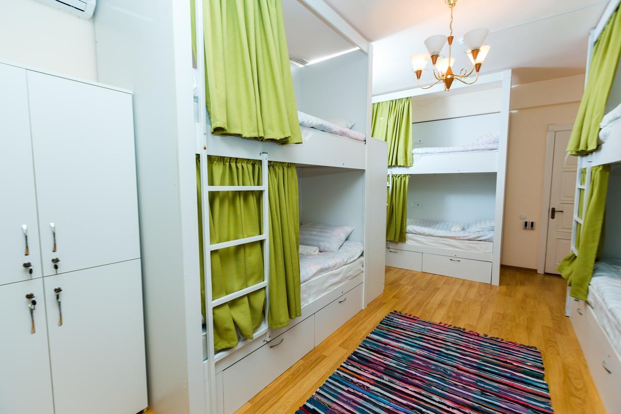 Interhouse Almaty Hostel Екстериор снимка