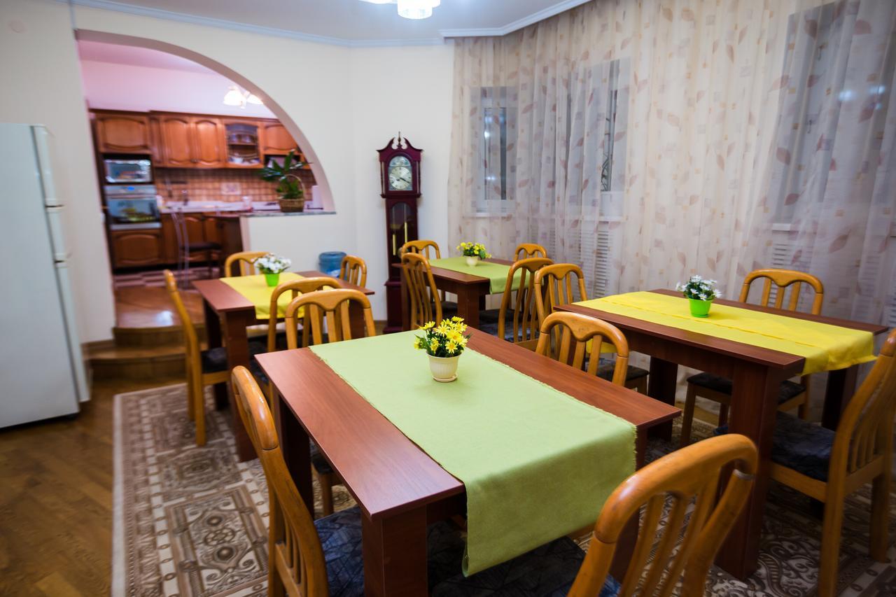 Interhouse Almaty Hostel Екстериор снимка